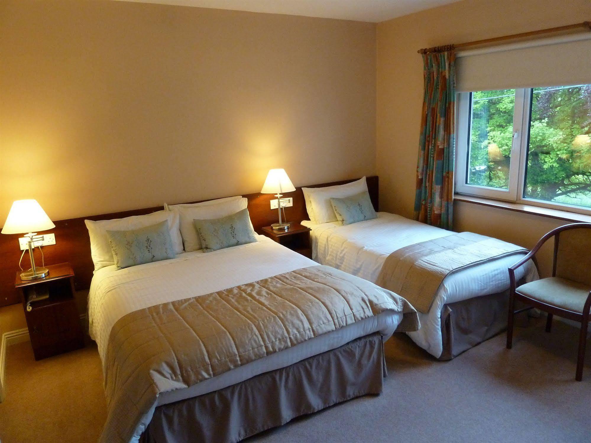 Annabella Lodge B&B Малоу Екстериор снимка